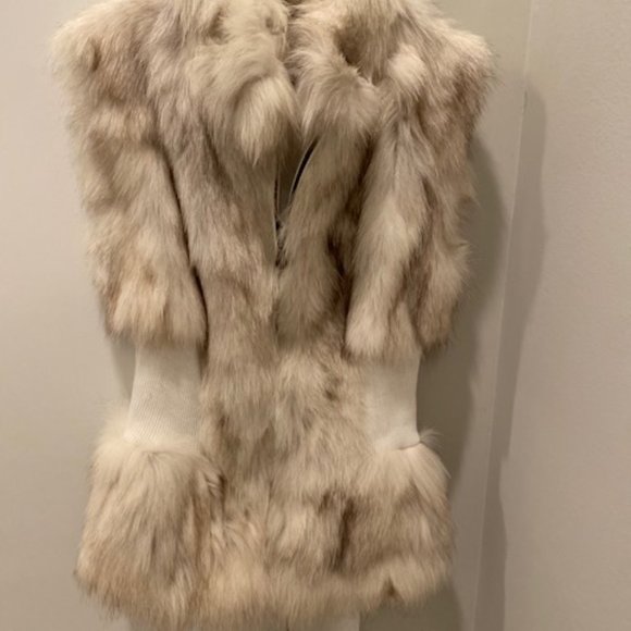 Peri Luxe-Rabbit & Fox Fur Vest in Cream/White - Picture 2 of 4